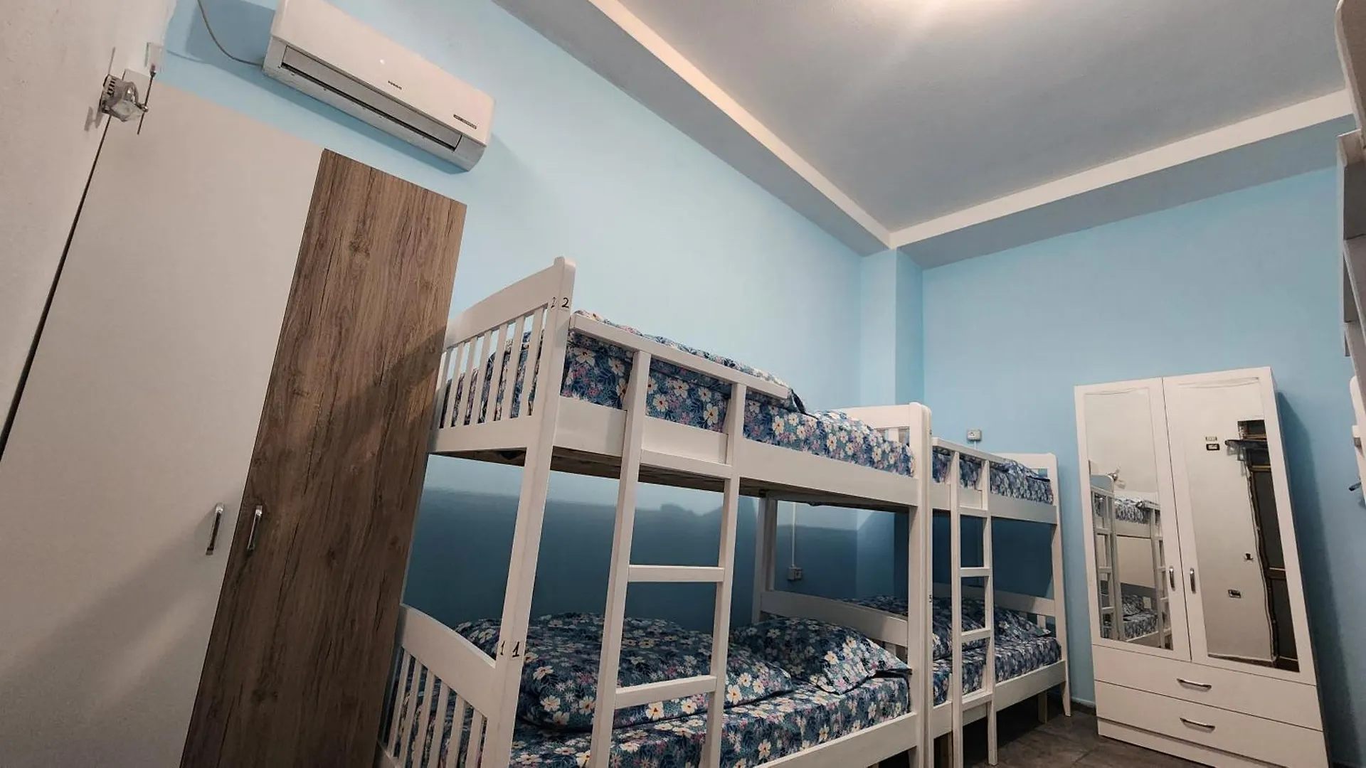Topo Hostel Tirana